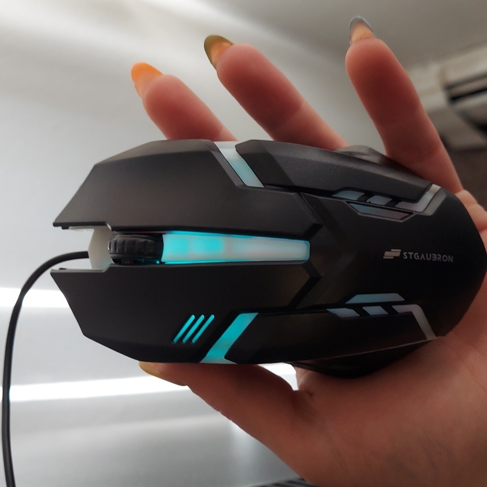 Light Up Computer Mouse - Picture 2 of 3